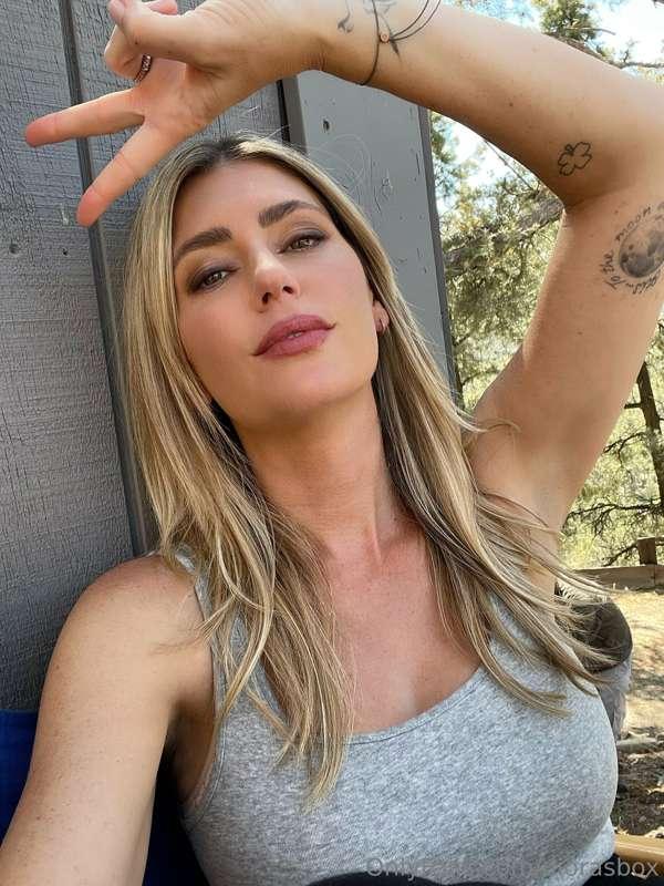 Nothing but good vibes for you! 💖✌️💖