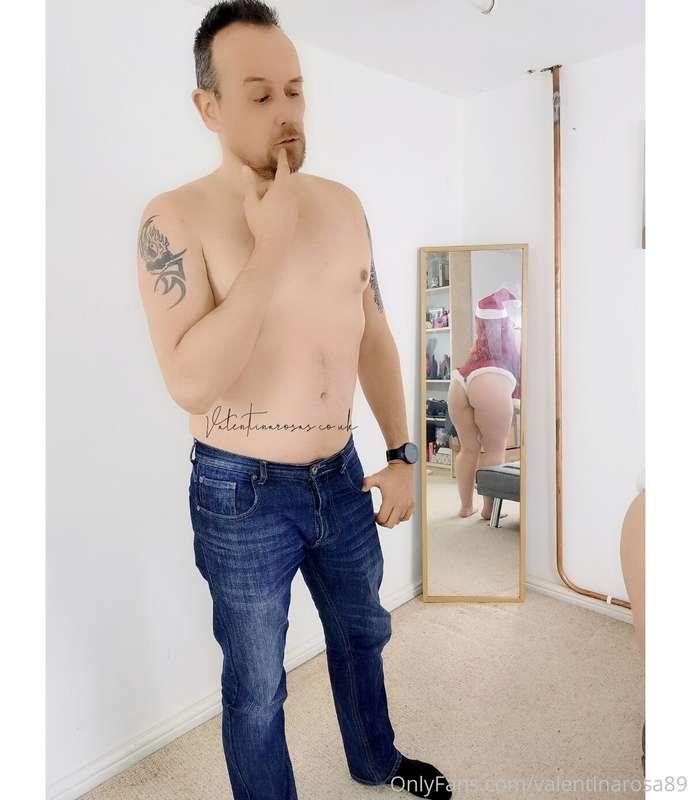 A pondering look... what to do with that sexy ass today? @th..
