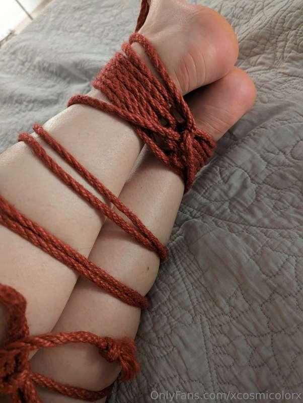 Shibari Self Tie - Variation of a Mermaid Tie from the Back ..
