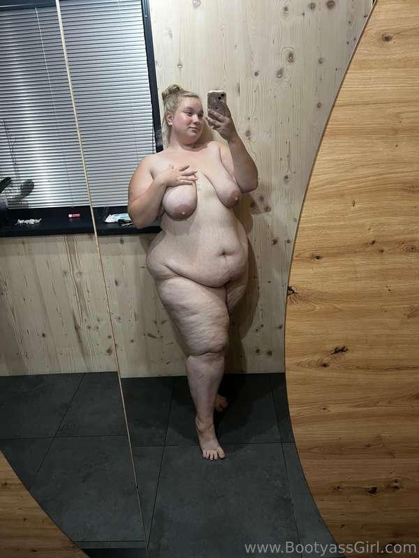 bootyassgirl image #0