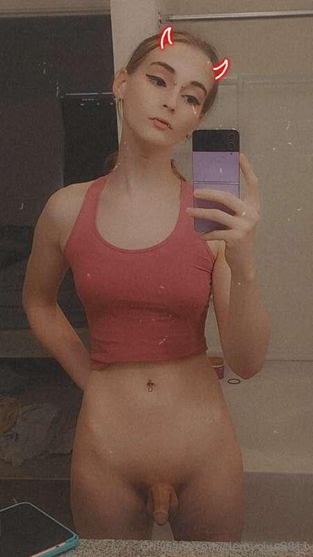 clemyclue8811 image #0