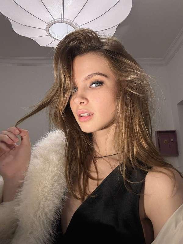 Today I tried on a new femme fatale look, and it was like ma..