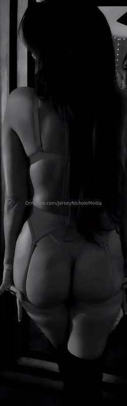 I need pushed against the mirror Garter grabbed and used for..