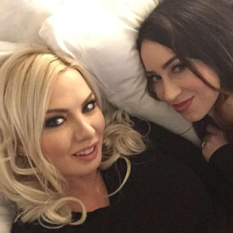 Mina & Lexi out on the town.
@minathorne
