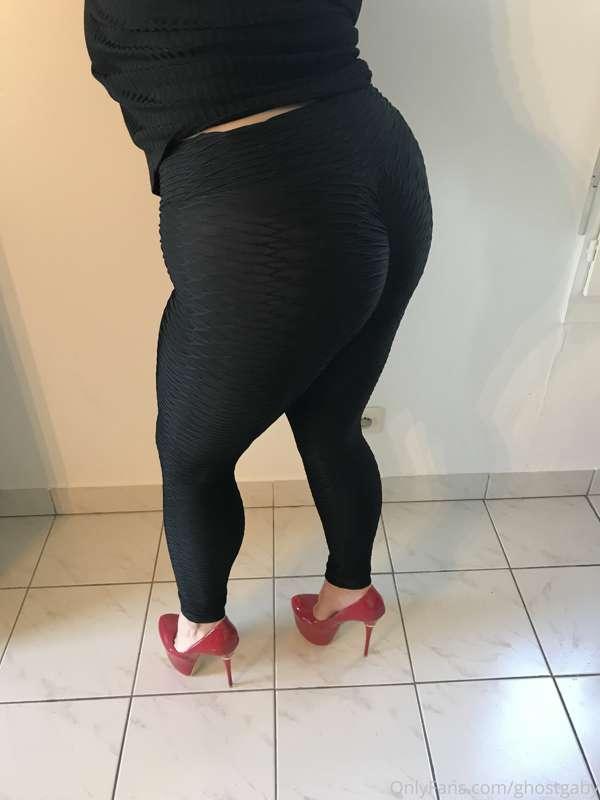 I love that legging that a lovely follower bought me ! thank..