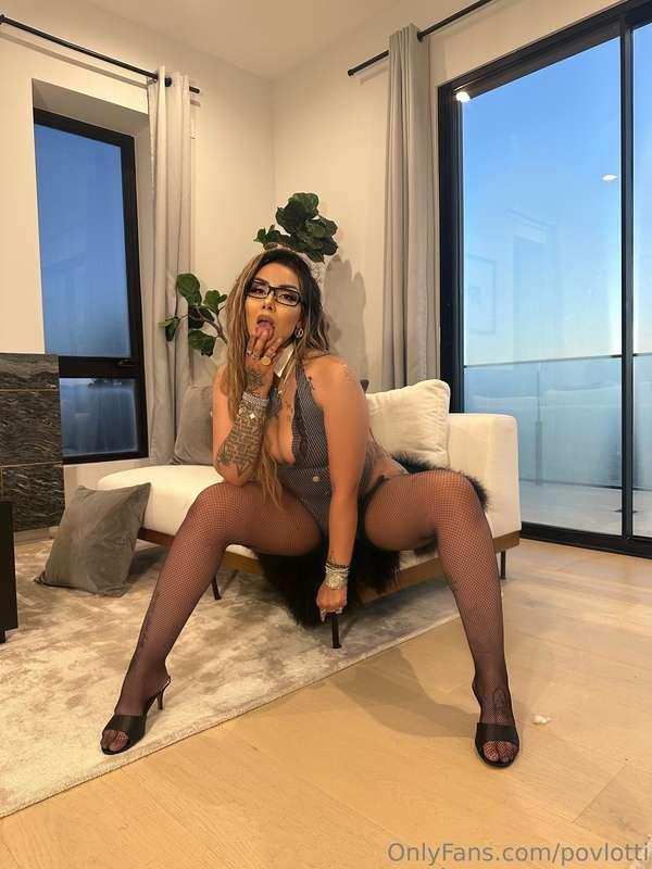 DM ME A 💖 FOR A FREE SURPRISE 💕