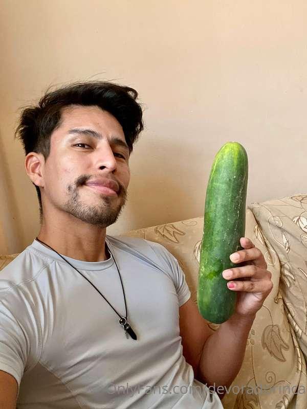Me lo meto al culo ? 😈//I put it in my ass? 😈 @devoradorinca