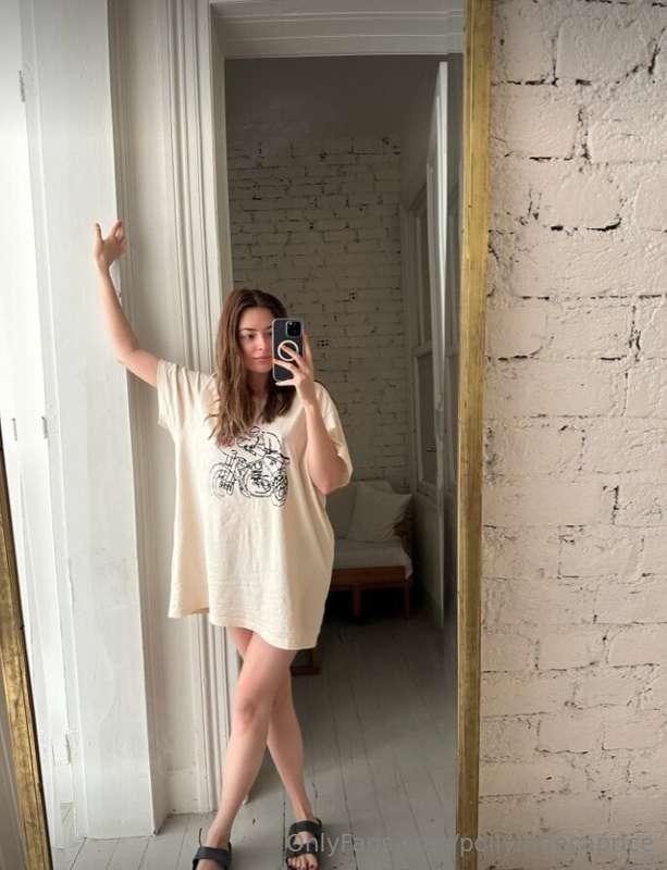 Caught a moment of pure radiance with a stunning selfie toda..