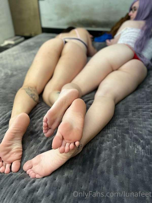Muitas solas para você gozar 
many soles for you to cum