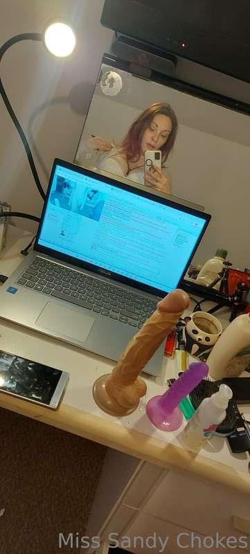 Live all morning. ACtive all day. Don't be shy. I'm not 😈