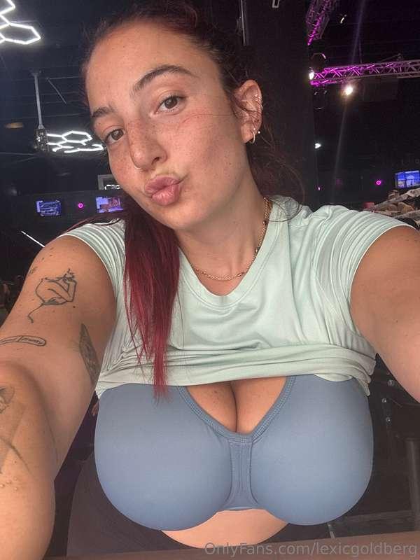 just finished my workout but no one wants to say hi :(