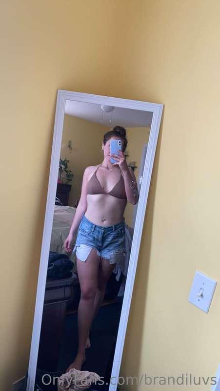 I'm sexy rn daddy!! DM me for more! 😘