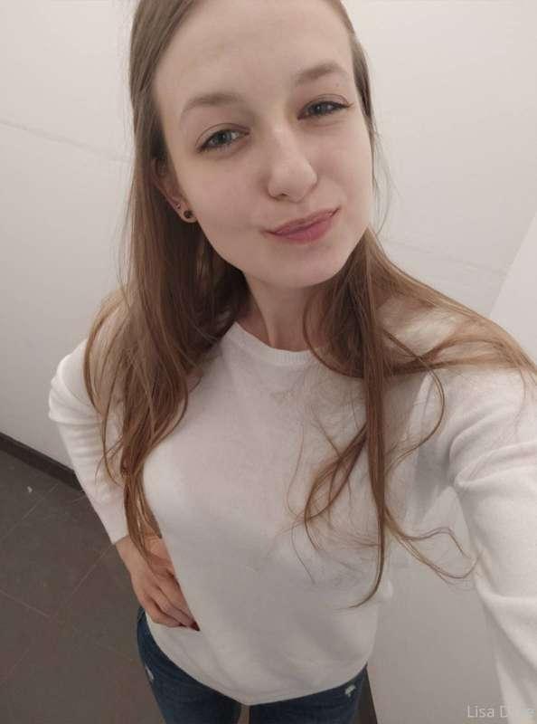 Jestem właśnie w pracy i nie mogę się skupić na niej, bo mam..