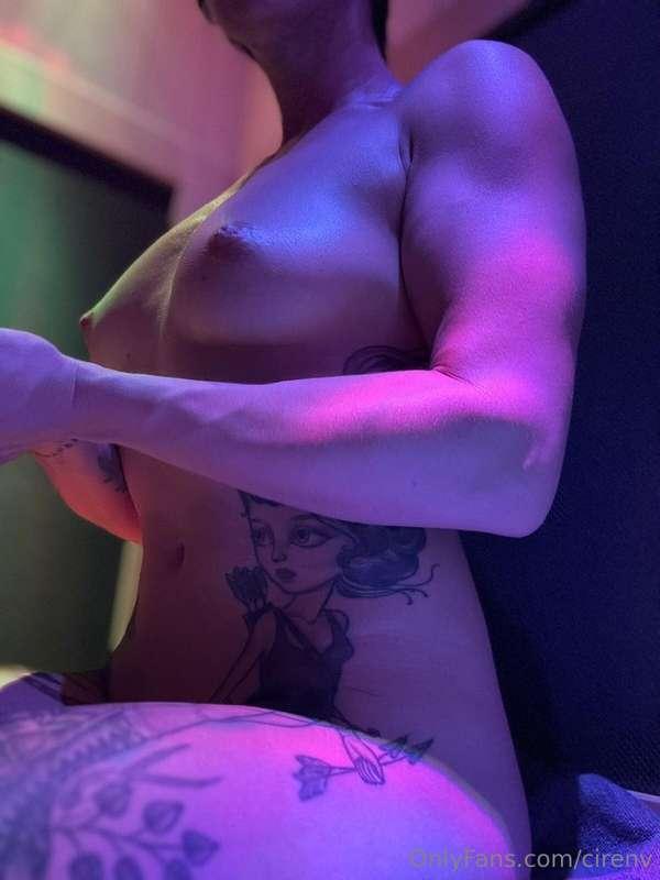 Nipple play? 😈🫦