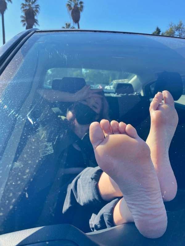 Car feet