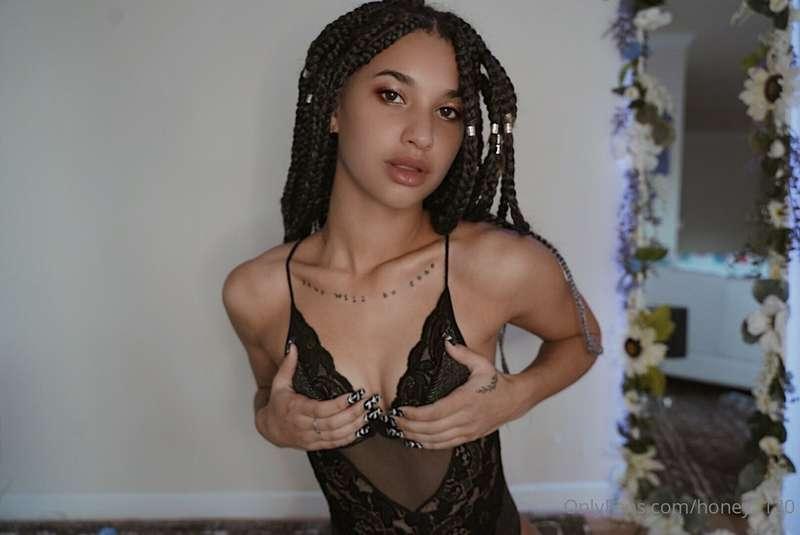 Indulge in the exclusivity 🐝🖤