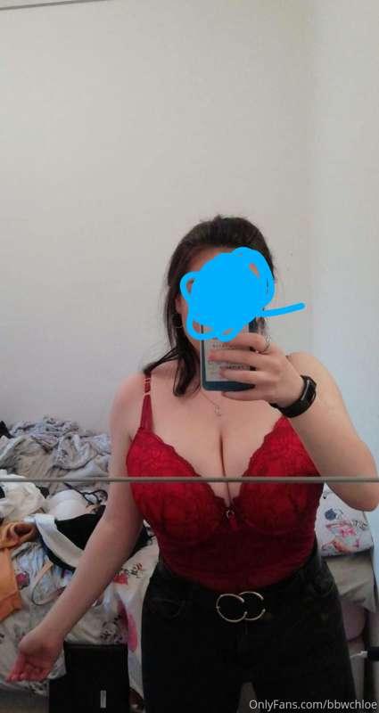 chloe-louisex main image