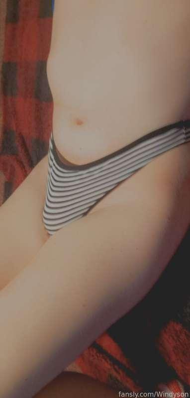 I wish my pp would actually fit in my panties easily 😭

#femboy #fyp