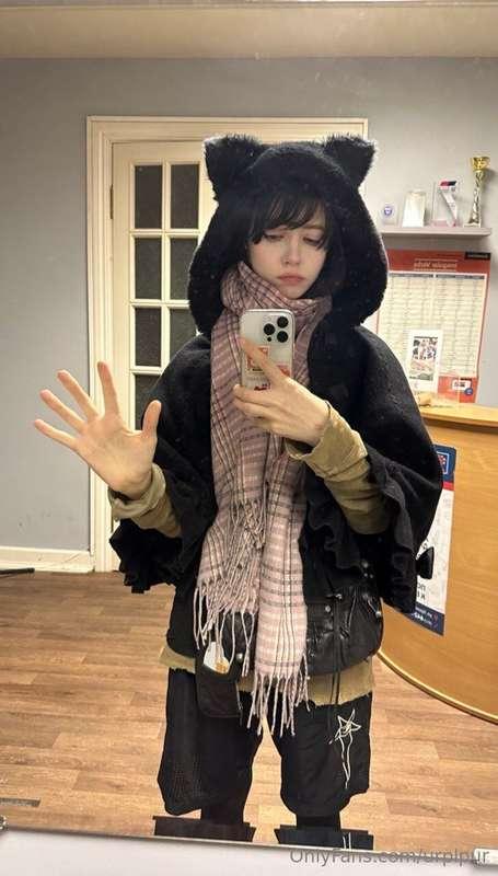 this is usually how I dress in the winter ... haha its cold ..
