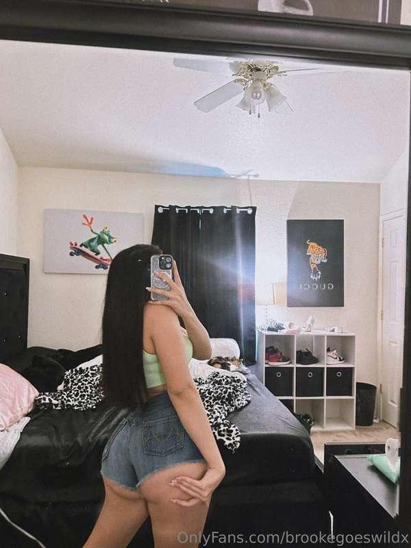 I'll be a good girl if you spank me. 🍑
