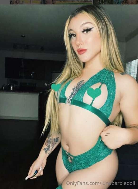Serving up something spicy just for you 😘🍑 Let me know if yo..
