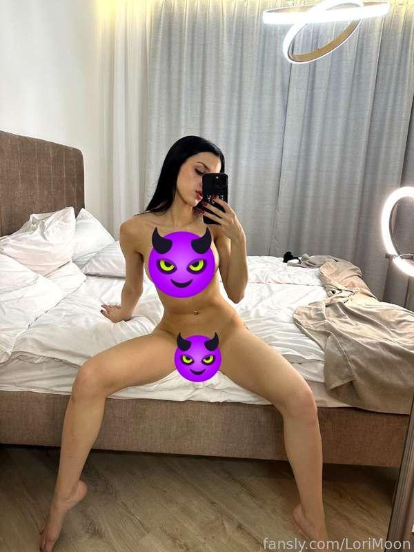 lorimoon image #0