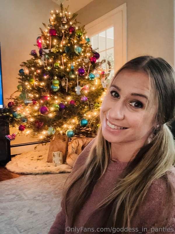 I’ll be waiting under the tree for you 😘