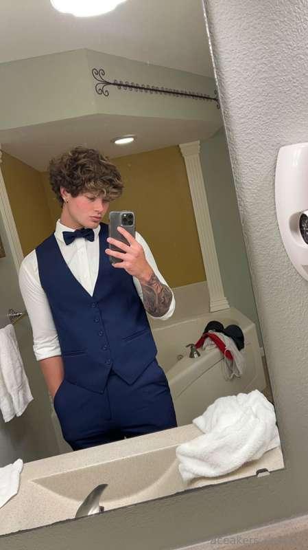the FINEST man in a suit ;)