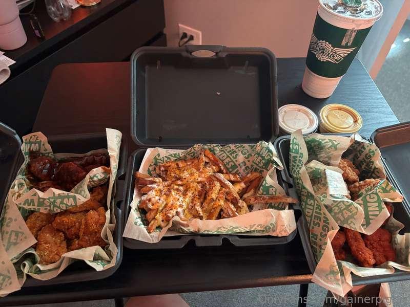Had all this and a few pupusas and a quesadilla before desse..