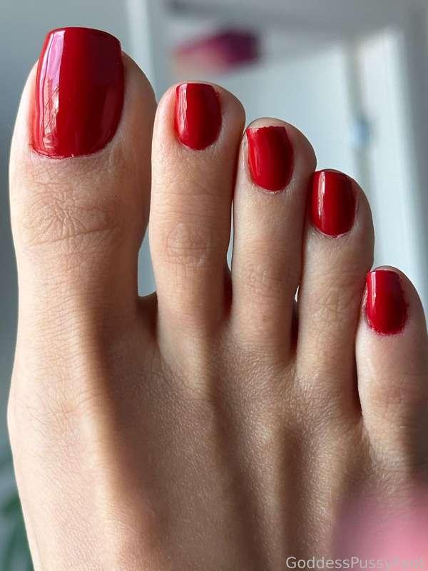 New pedi 🍒🍒🍒