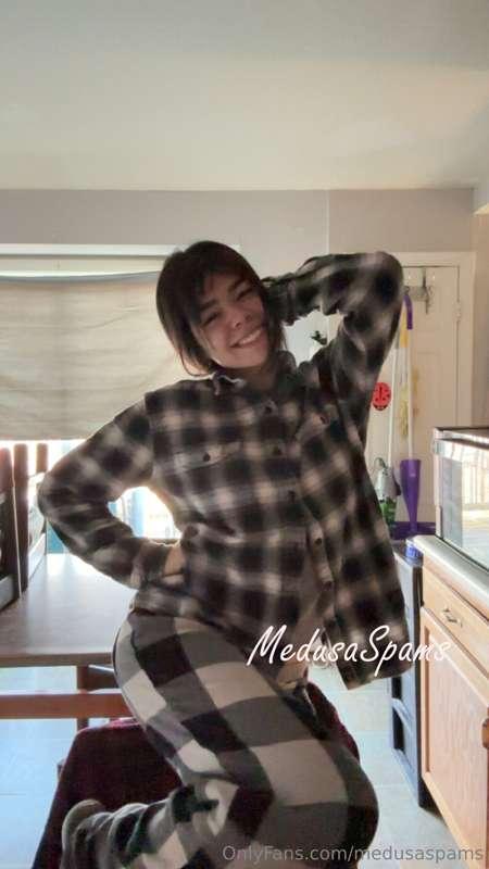 #CozyFriday 12/22/2023

Good after morning everyone ☀️
It’s ..