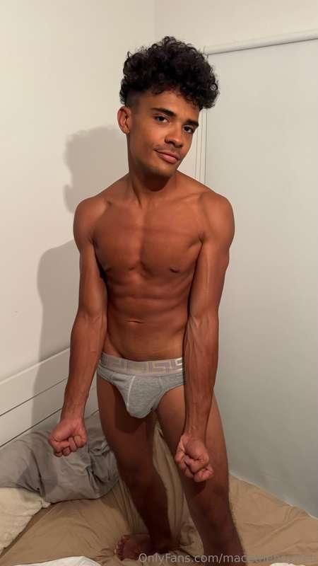 Since I know you like your men veiny ☺️ @macetheboy