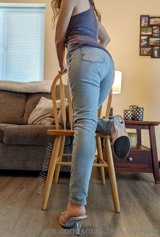 small.feet.sweetie image #0