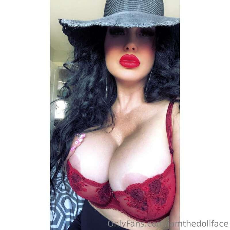 iamthedollface image #0