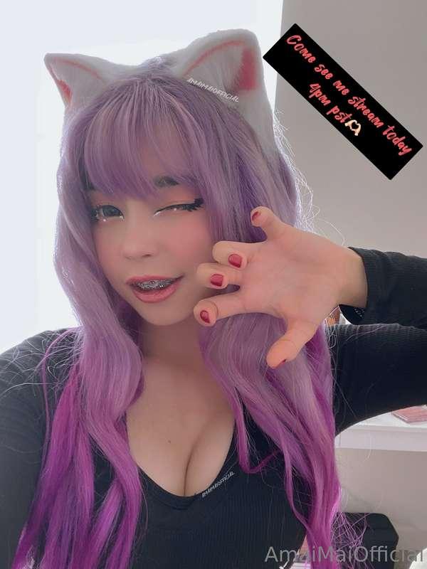 https://m.twitch.tv/amaimailive/home 💜💜