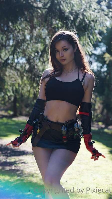 Last bday gift.. Tifa lockhart! 💜 This is one of my fave cos..