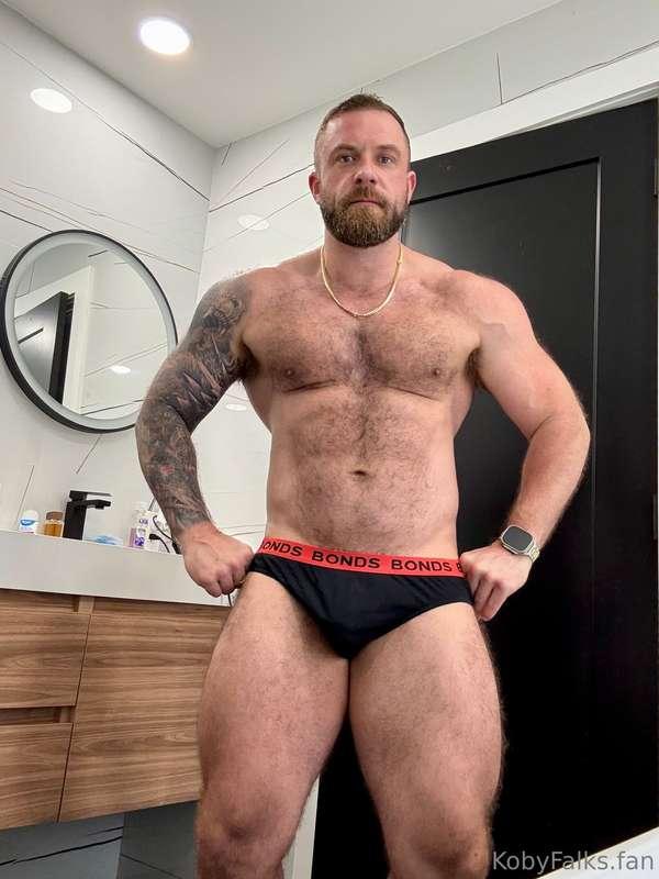 Swipe If You Like ‘Em Thick & Tatted 🖤