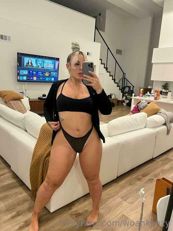 DM me and ask me how to become my VIP 🔥