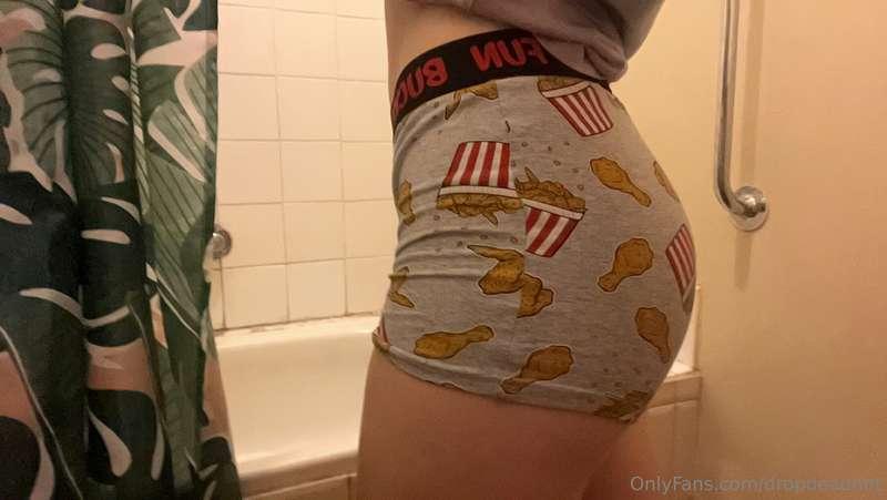 Loving a little snack 😁