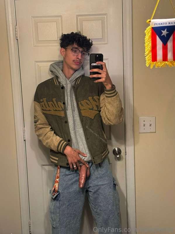 College jock ready to take your v card behind the bleachers ..