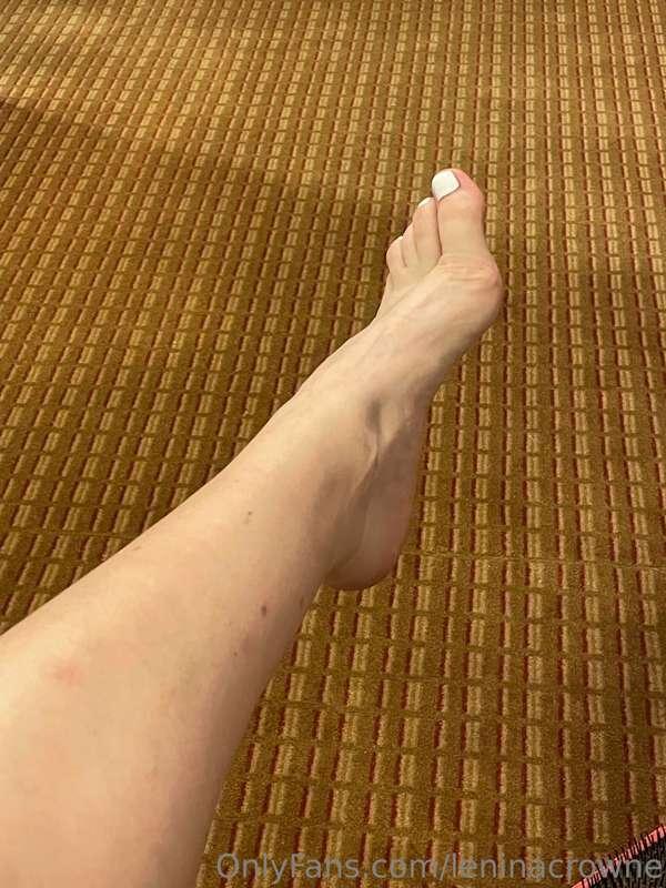 I have white toes for the first time and they’re so pretty