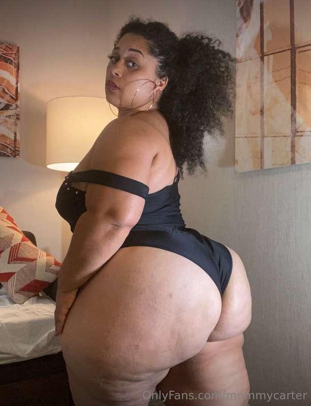 She has THE BEST ASS ON OF 🍑 #adhttps://onlyfans.com/pinkyxx..
