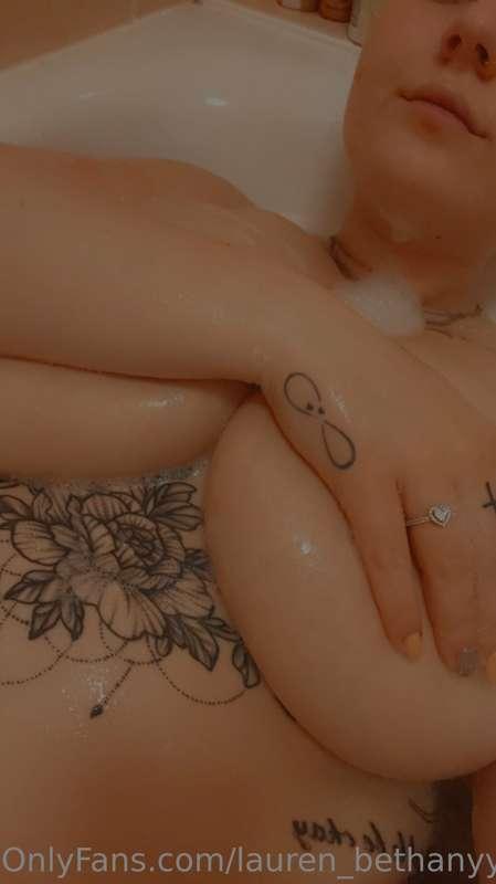 Lather me in bubbles 🫧