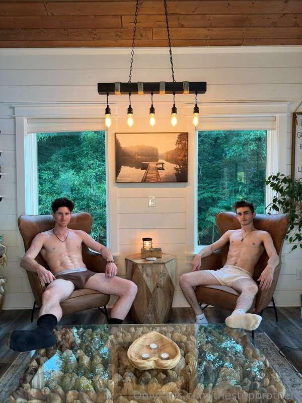 The two best seats in the house 😏