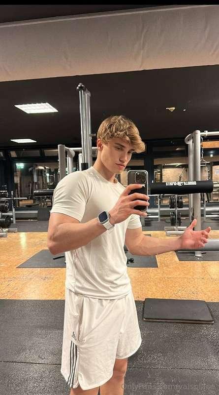 Workouts raise testosterone..... take advantage of it! 😈