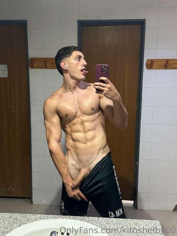 I'm warming up 🔥
I would like you to warm up with me😈

Estoy..