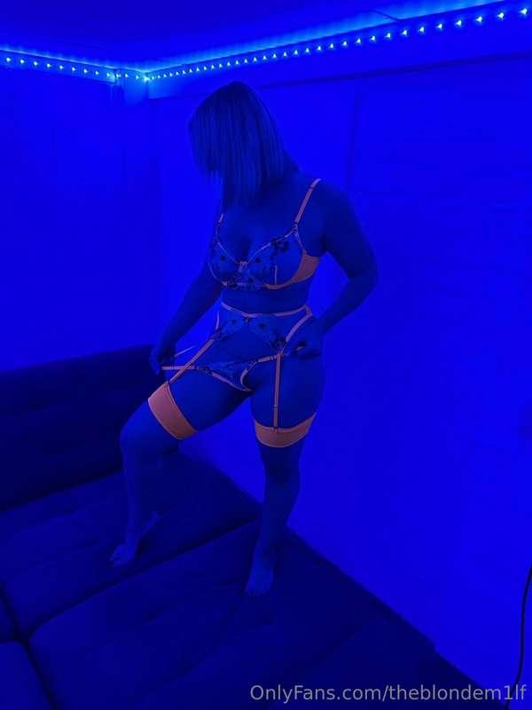 Tell me your ultimate fantasy 🧡💙