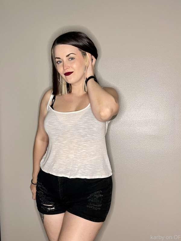 A cute little strip-tease to make your evening. Are you sick..