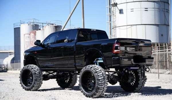 You know we roll big in Texas!