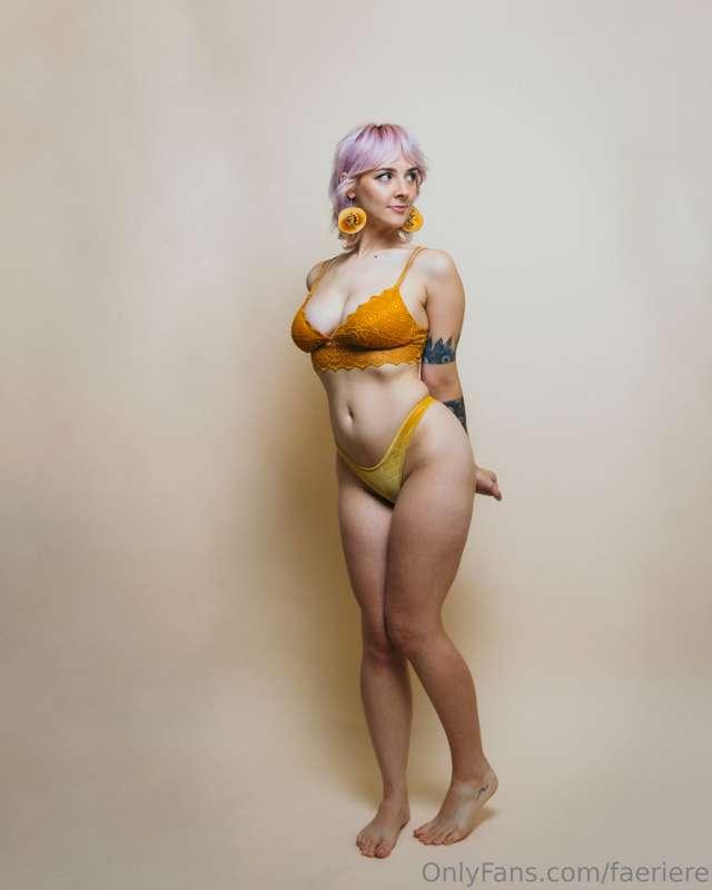 ✨💛✨
Juicy, sticky, sweet 💦 

Here’s the full set of photos I..
